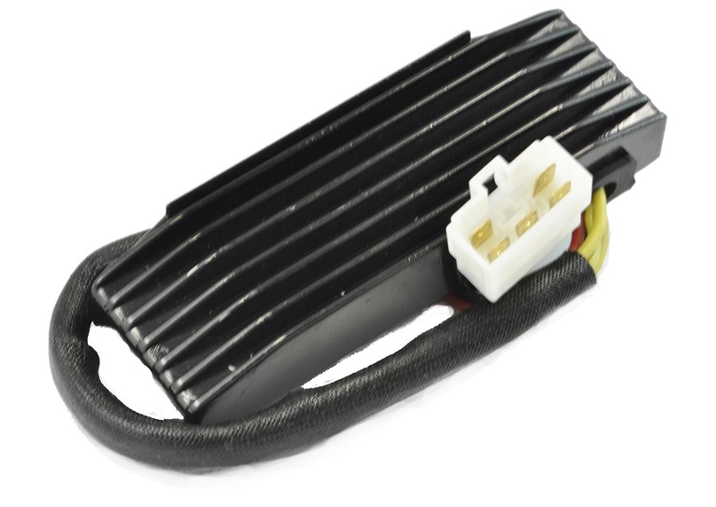 Regulátor napětí Suzuki SUZUKI DR650,VS 600,800 32800-12E00 - 1 konektor ,5 pin